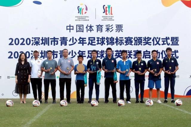 组图：世界杯-西班牙VS阿根廷 亚马尔帅气踩场